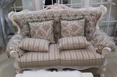 ../Static/UpFile/Furniture/FuYaXuan/LivingRoom/双位沙发8605_235x156.jpg 图片