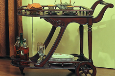 ../Static/UpFile/Furniture/KaiLai/RestaurantRoom/餐车01_235x156.jpg 图片