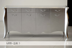 ../Static/UpFile/Furniture/LingHangShiJia/FORE/LivingRoom/装饰柜LCC_1_04_235x156.jpg 图片