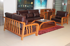 ../Static/UpFile/Furniture/QiuMuShiJia/LivingRoom/沙发E_100_235x156.jpg 图片