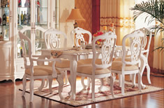 森拉丽纯实木餐桌